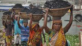 161019-Female-workers1000.jpg