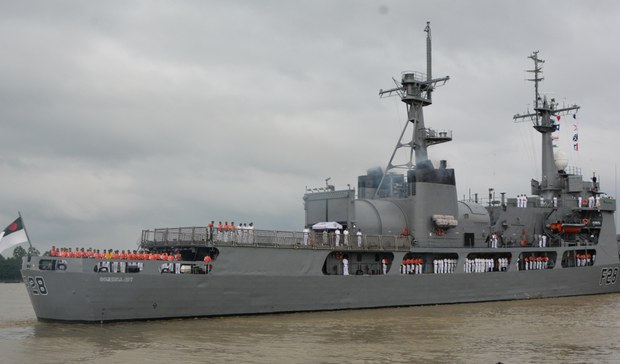 180927_Two_Navy_1000.jpg 180927_Two_Navy_1000.jpg