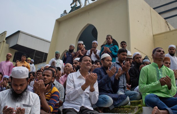 নেপালে বিমান দুর্ঘটনায় নিহতদের আত্মার মাগফিরাত এবং আহতদের দ্রুত আরোগ্য কামনা করে বায়তুল মোকাররমে বিশেষ মোনাজাত অনুষ্ঠিত হয়। নেপালে বিমান দুর্ঘটনায় নিহতদের আত্মার মাগফিরাত এবং আহতদের দ্রুত আরোগ্য কামনা করে বায়তুল মোকাররমে বিশেষ মোনাজাত অনুষ্ঠিত হয়।