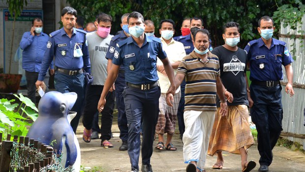 পুলিশের গুলিতে মেজর সিনহার মৃত্যু: আদালতে অভিযোগপত্র গ্রহণ পুলিশের গুলিতে মেজর সিনহার মৃত্যু: আদালতে অভিযোগপত্র গ্রহণ