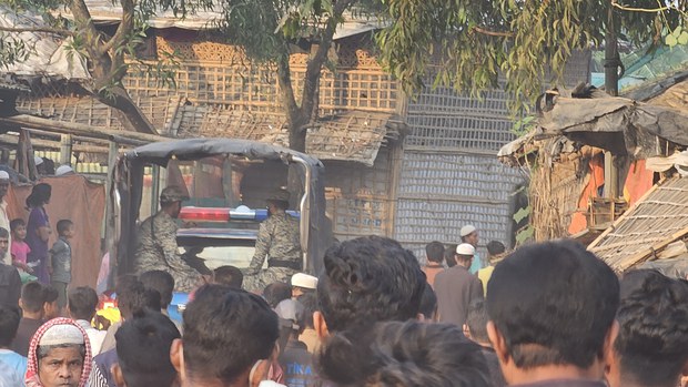 ‘আরসার’ হামলায় তিন রোহিঙ্গা খুন ‘আরসার’ হামলায় তিন রোহিঙ্গা খুন