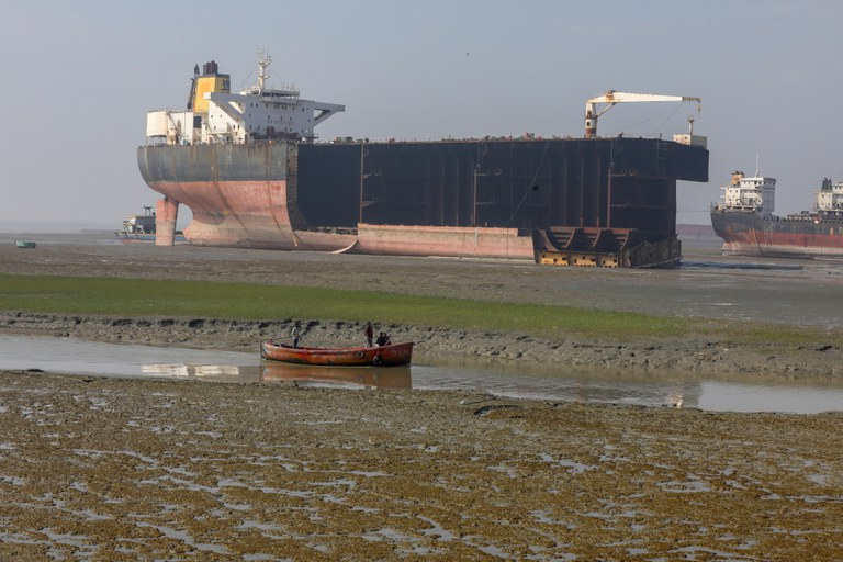 Hazardous_Shipbreaking_8.jpg Hazardous_Shipbreaking_8.jpg