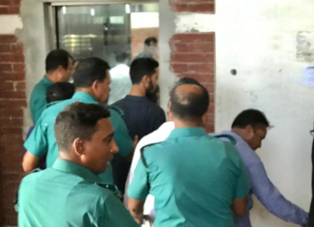 অভিজিৎ হত্যার বিচারে অনিশ্চয়তা সাক্ষ্য দেবেন না বাবা অজয় রায় অভিজিৎ হত্যার বিচারে অনিশ্চয়তা সাক্ষ্য দেবেন না বাবা অজয় রায়