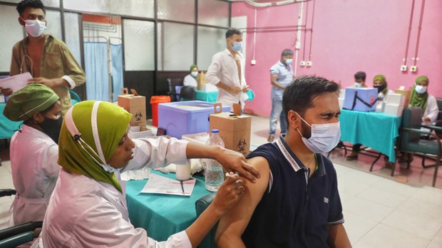 করোনাভাইরাসের চতুর্থ ঢেউ শুরু ২৪ ঘণ্টায় আক্রান্ত দেড় হাজারের বেশি