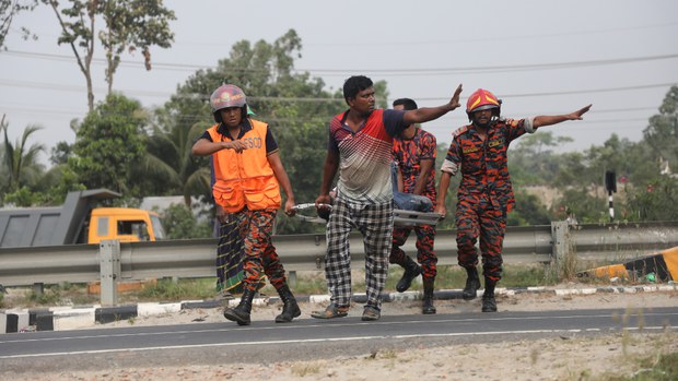 ঈদযাত্রায় ভোগান্তি কম, কমেনি দুর্ঘটনা ঈদযাত্রায় ভোগান্তি কম, কমেনি দুর্ঘটনা