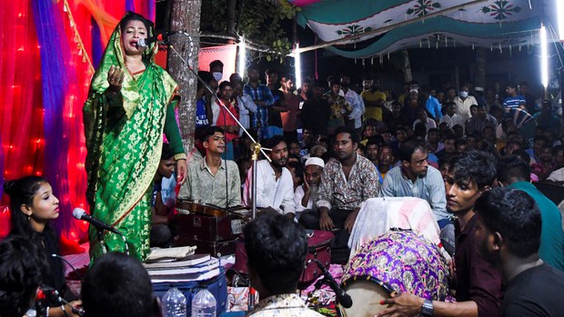 গানের মাধ্যমেই আল্লাকে ডাকি, জামিন পেয়ে বললেন বাউল রিতা দেওয়ান