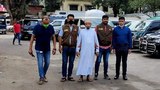 করোনাভাইরাস নিয়ে বিভ্রান্তি ছড়ানোর অভিযোগ, মুফতি ইব্রাহিম গ্রেপ্তার