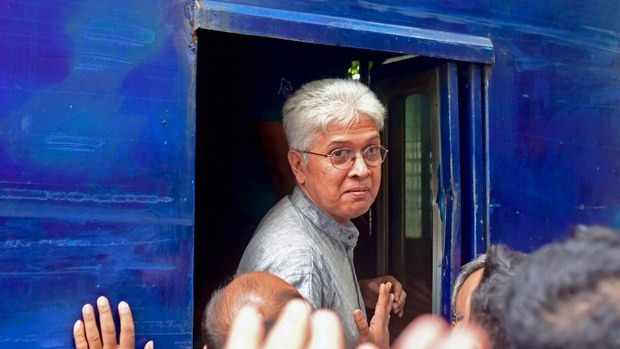 পুরোনো আইসিটি আইনে আদিলুর রহমান খানসহ দুই মানবাধিকারকর্মীর কারাদণ্ড পুরোনো আইসিটি আইনে আদিলুর রহমান খানসহ দুই মানবাধিকারকর্মীর কারাদণ্ড