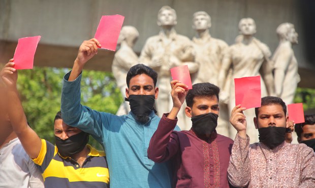 ডিজিটাল নিরাপত্তার মামলা থেকে অব্যাহতির পর জামালপুরে খুন হলেন সাংবাদিক ডিজিটাল নিরাপত্তার মামলা থেকে অব্যাহতির পর জামালপুরে খুন হলেন সাংবাদিক