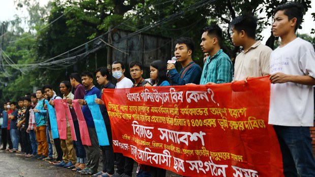 ম্রোদের ওপর হামলা: ঘটনাস্থলে জাতীয় মানবাধিকার কমিশনের প্রতিনিধি দল ম্রোদের ওপর হামলা: ঘটনাস্থলে জাতীয় মানবাধিকার কমিশনের প্রতিনিধি দল
