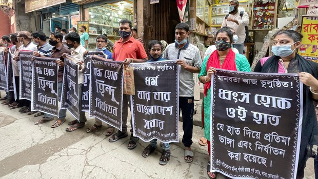 কুমিল্লায় পূজামণ্ডপে কোরান রাখা ইকবাল সন্দেহে এক যুবক আটক কুমিল্লায় পূজামণ্ডপে কোরান রাখা ইকবাল সন্দেহে এক যুবক আটক