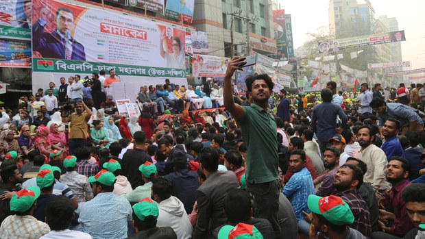 রাষ্ট্রপতি ও প্রধানমন্ত্রীর ক্ষমতায় ভারসাম্য আনা হবে: বিএনপি রাষ্ট্রপতি ও প্রধানমন্ত্রীর ক্ষমতায় ভারসাম্য আনা হবে: বিএনপি
