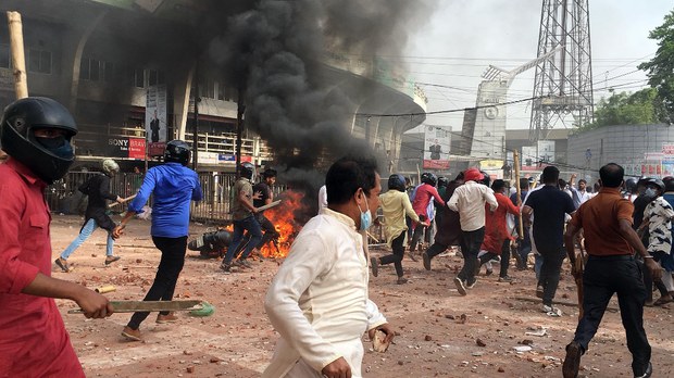 রাজনীতি না করার শর্তে মামলা প্রত্যাহার চায় হেফাজতে ইসলাম রাজনীতি না করার শর্তে মামলা প্রত্যাহার চায় হেফাজতে ইসলাম