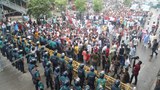 লোডশেডিংয়ের প্রতিবাদ: পুলিশ ও ক্ষমতাসীনদের বাধার মুখে বিএনপি
