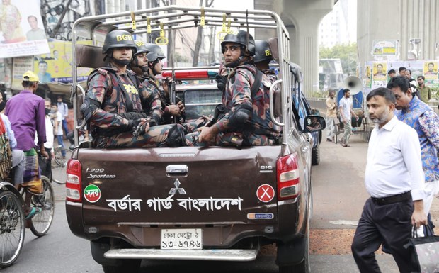 বিরোধী দলের সন্ধানে সরকারি দল বিরোধী দলের সন্ধানে সরকারি দল