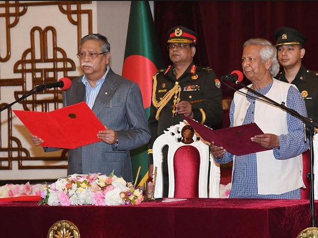 শেখ হাসিনা পালিয়ে যাওয়ার তিন সপ্তাহে প্রত্যাশার সাগরে প্রাপ্তি সামান্যই শেখ হাসিনা পালিয়ে যাওয়ার তিন সপ্তাহে প্রত্যাশার সাগরে প্রাপ্তি সামান্যই