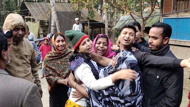 ইউক্রেনে আটকে পড়া ২৮ বাংলাদেশি নাবিক জাহাজ থেকে নিরাপদ স্থানে ইউক্রেনে আটকে পড়া ২৮ বাংলাদেশি নাবিক জাহাজ থেকে নিরাপদ স্থানে