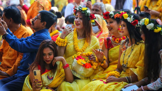 আদালতের রায়: শিক্ষার্থীদের বৈবাহিক অবস্থার তথ্য বাধ্যতামূলক নয় আদালতের রায়: শিক্ষার্থীদের বৈবাহিক অবস্থার তথ্য বাধ্যতামূলক নয়