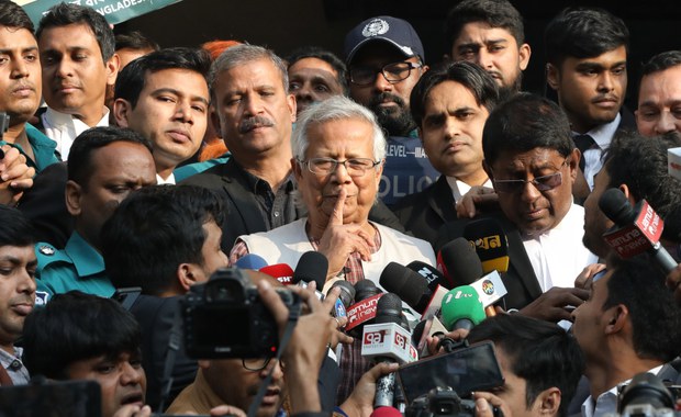 শ্রম আইন লঙ্ঘনের অভিযোগে নোবেল বিজয়ী ড. ইউনূসের ছয় মাস কারাদণ্ড শ্রম আইন লঙ্ঘনের অভিযোগে নোবেল বিজয়ী ড. ইউনূসের ছয় মাস কারাদণ্ড