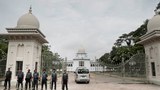 বিচারাধীন মামলা নিয়ে প্রতিবেদন না করার নির্দেশে ক্ষুব্ধ প্রতিক্রিয়া