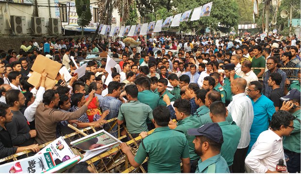 এক সপ্তাহ পেছাল নির্বাচন, দেশজুড়ে            ভোট উৎসবের আমেজ
