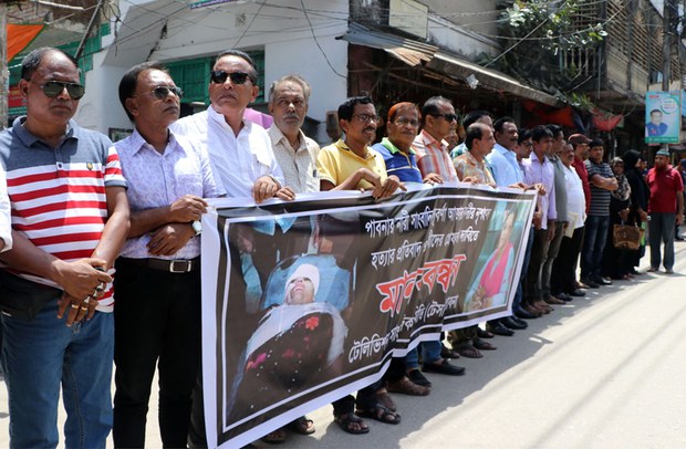 সাংবাদিক সুবর্ণা নদী হত্যায় সাবেক শ্বশুর গ্রেপ্তার সাংবাদিক সুবর্ণা নদী হত্যায় সাবেক শ্বশুর গ্রেপ্তার
