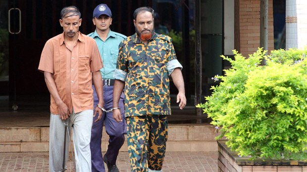 বিডিআর বিদ্রোহের এক যুগ: কেউ বেকসুর, কারো সাজার মেয়াদ শেষ তবু মুক্তি মিলছে না কারো বিডিআর বিদ্রোহের এক যুগ: কেউ বেকসুর, কারো সাজার মেয়াদ শেষ তবু মুক্তি মিলছে না কারো