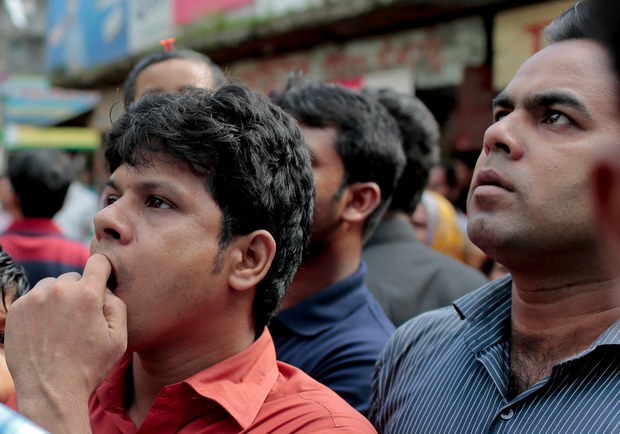 মোমেনার ৪২ বছরের জেল