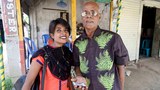 গত জন্মদিনে কাকালদি গ্রামে শাহজাহান বাচ্চুর সাথে তাঁর মেয়ে দুর্বা জাহান।