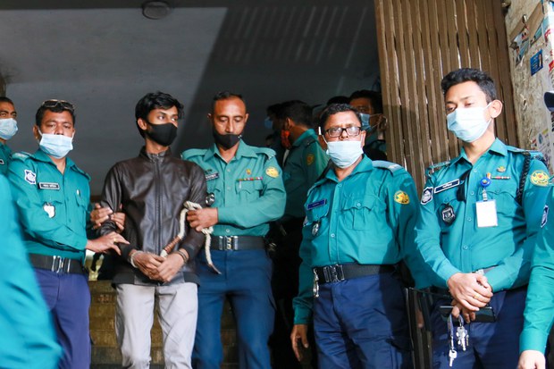 বুয়েট শিক্ষার্থী আবরার হত্যা মামলায় ২০ ছাত্রের মৃত্যুদণ্ড বুয়েট শিক্ষার্থী আবরার হত্যা মামলায় ২০ ছাত্রের মৃত্যুদণ্ড