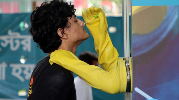 উপহার হিসেবে ভারত থেকে আসছে করোনাভাইরাসের ২০ লাখ টিকা উপহার হিসেবে ভারত থেকে আসছে করোনাভাইরাসের ২০ লাখ টিকা