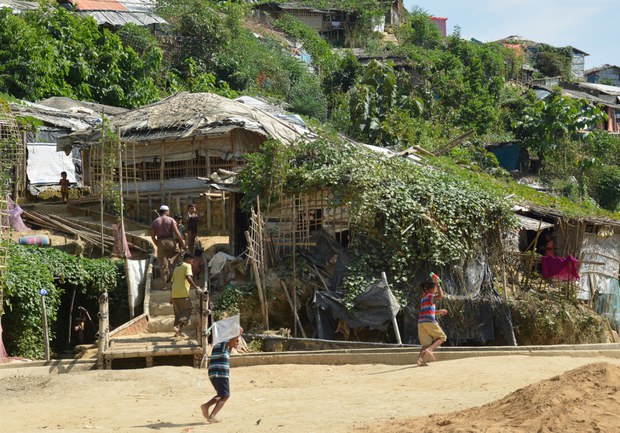 200409_Rohingya_Camp_Lockdown-Bangla_1000.jpg 200409_Rohingya_Camp_Lockdown-Bangla_1000.jpg