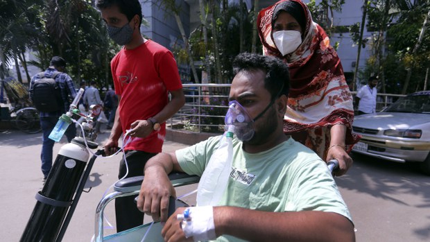 করোনাভাইরাস: পরিস্থিতির অবনতি হলে অক্সিজেনের চাহিদা মেটানো হবে ‘দুশ্চিন্তা’র বিষয় করোনাভাইরাস: পরিস্থিতির অবনতি হলে অক্সিজেনের চাহিদা মেটানো হবে ‘দুশ্চিন্তা’র বিষয়