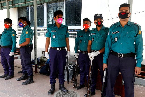 200429_Corona_journalist_police_1000.JPG 200429_Corona_journalist_police_1000.JPG