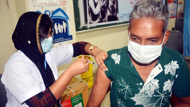চীন থেকে করোনাভাইরাস টিকা কেনার প্রস্তাব অনুমোদন চীন থেকে করোনাভাইরাস টিকা কেনার প্রস্তাব অনুমোদন