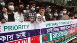 সিনোফার্মের টিকার দাবিতে ঢাকায় চীনে অধ্যয়নরত শিক্ষার্থীদের মানববন্ধন