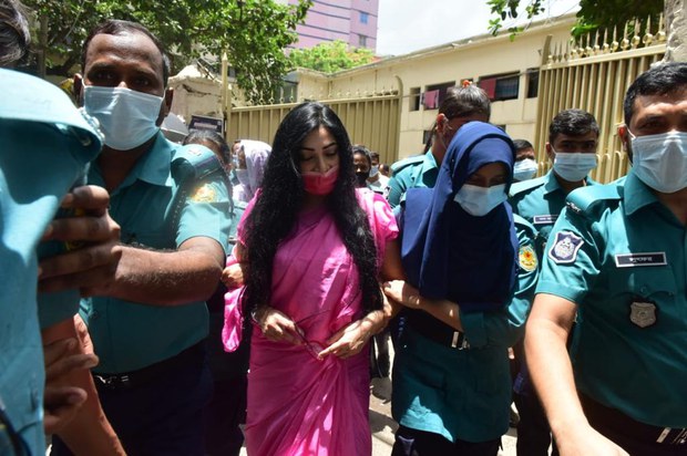 কোভিড টেস্টে প্রতারণা: ডা. সাবরিনাসহ আট আসামির ১১ বছর জেল কোভিড টেস্টে প্রতারণা: ডা. সাবরিনাসহ আট আসামির ১১ বছর জেল
