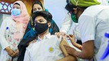 করোনাভাইরাস: বাংলাদেশের শিক্ষার্থীদের যুক্তরাষ্ট্রের তৈরি টিকা দেওয়া শুরু