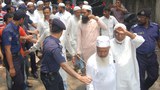 রায়ের পরে আদালতে হাজির হওয়া আসামিদের কারাগারে নেওয়া হয়।
