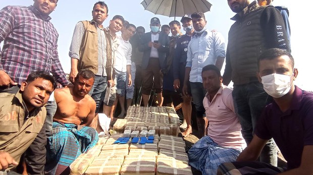 কক্সবাজার থেকে স্মরণকালের সর্বোচ্চ, প্রায় ১৮ লাখ ইয়াবা বড়ি উদ্ধার কক্সবাজার থেকে স্মরণকালের সর্বোচ্চ, প্রায় ১৮ লাখ ইয়াবা বড়ি উদ্ধার