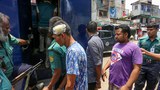 চলমান মাদক বিরোধী অভিযানে ঢাকার মোহাম্মদপুরের জেনেভা ক্যাম্প থেকে গ্রেপ্তার হওয়া কয়েকজন।