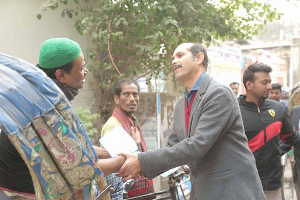 ঢাকা উত্তর সিটির মেয়র পদের উপ নির্বাচনকে সামনে রেখে গণসংযোগে নেমেছেন আওয়ামী লীগের মনোনয়ন প্রত্যাশী প্রার্থী বিজিএমইএ’র সাবেক সভাপতি আতিকুল ইসলাম। ঢাকা উত্তর সিটির মেয়র পদের উপ নির্বাচনকে সামনে রেখে গণসংযোগে নেমেছেন আওয়ামী লীগের মনোনয়ন প্রত্যাশী প্রার্থী বিজিএমইএ’র সাবেক সভাপতি আতিকুল ইসলাম।