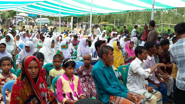 বাংলাদেশের নাগরিকত্ব পাওয়ার দ্বিতীয় বছর পূর্তি অনুষ্ঠানে অংশ নেন লালমনিরহাট জেলার পাটগ্রামের বিলুপ্ত ছিটমহলবাসীরা। আগস্ট ০১, ২০১৭।