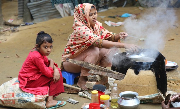 কলকারখানা থেকে বাসাবাড়ি, গ্যাস সংকটে ভুগছে বাংলাদেশ কলকারখানা থেকে বাসাবাড়ি, গ্যাস সংকটে ভুগছে বাংলাদেশ