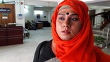 ঢাকায় মতবিনিময় সভার আগে ‘সমাজ উন্নয়নে অসামান্য অবদান রেখেছেন যে নারী’ বিভাগে ২০১৬ সালে ‘শ্রেষ্ঠ জয়িতা’ পুরস্কার পাওয়া হিজড়া আরিফা ইয়াসমিন ময়ূরী কথা বলছেন বেনারের সাথে।