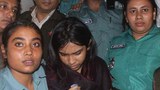 আদালতে নেওয়ার পথে ঐশী রহমান।