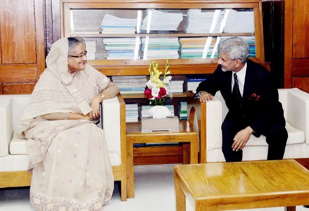 প্রধানমন্ত্রী শেখ হাসিনার সঙ্গে সৌজন্য সাক্ষাত করেন ভারতের পররাষ্ট্রসচিব প্রধানমন্ত্রী শেখ হাসিনার সঙ্গে সৌজন্য সাক্ষাত করেন ভারতের পররাষ্ট্রসচিব
