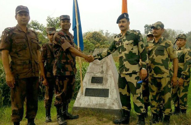 সীমান্তে নিয়মিত পতাকা বৈঠক করে বিজিবি-বিএসএফ সীমান্তে নিয়মিত পতাকা বৈঠক করে বিজিবি-বিএসএফ