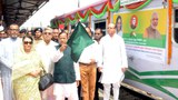খুলনা-কলকাতা রুটে দ্বিতীয় মৈত্রী ট্রেনের পরীক্ষামূলক চলাচল অনুষ্ঠানে রেলমন্ত্রী মুজিবুল হক।