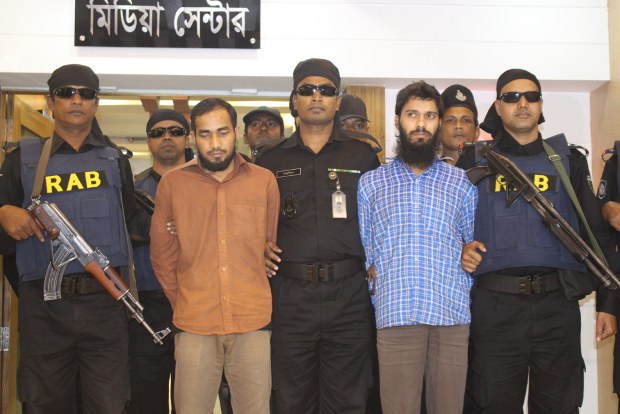 র্যাবের অভিযানে রাজধানী থেকে গ্রেপ্তার হওয়া জেএমবির দুই সদস্য । র্যাবের অভিযানে রাজধানী থেকে গ্রেপ্তার হওয়া জেএমবির দুই সদস্য ।